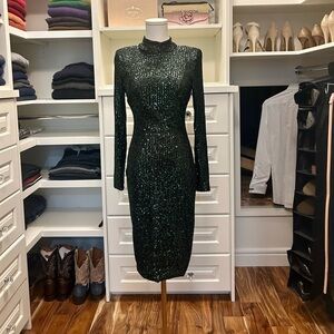 Green long sleeve Sequin Dress